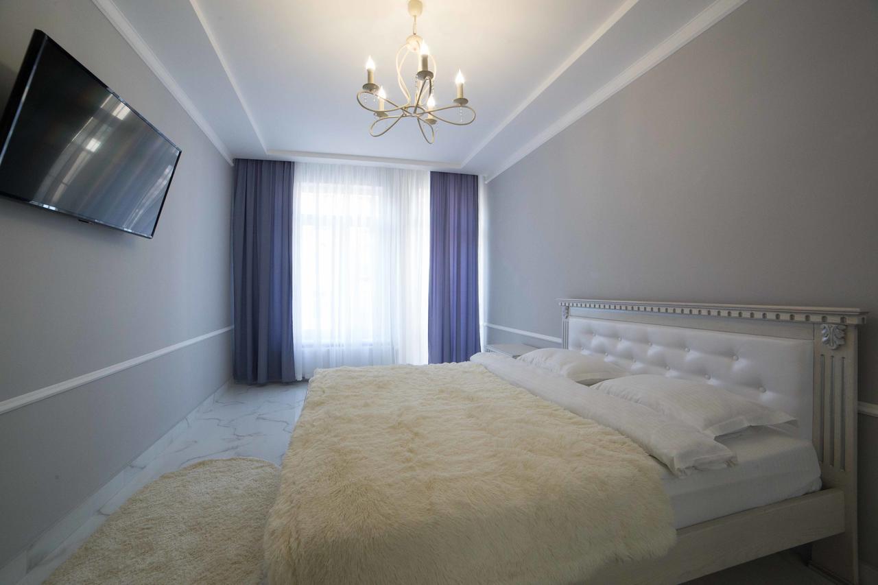 Leogrand Apartments On Kulisha 36 Lviv Exterior foto