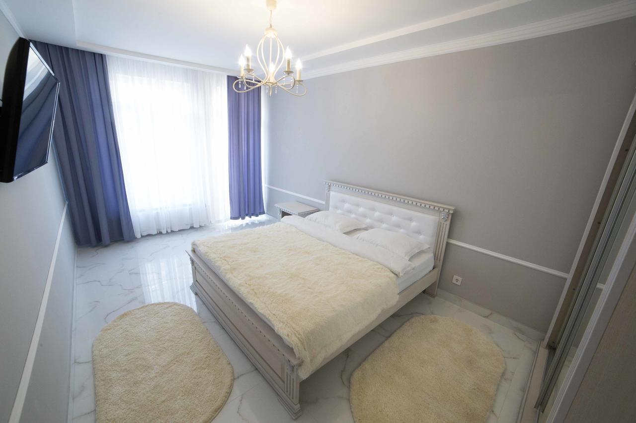Leogrand Apartments On Kulisha 36 Lviv Exterior foto